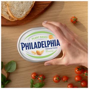 Philadelphia Vegan Almond & Oat Soft Cream Cheese Alternative 145g - gallery image 3