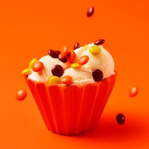 Reese's Pieces Peanut Butter in a Crunchy Shell Pouch 90g - gallery image 4