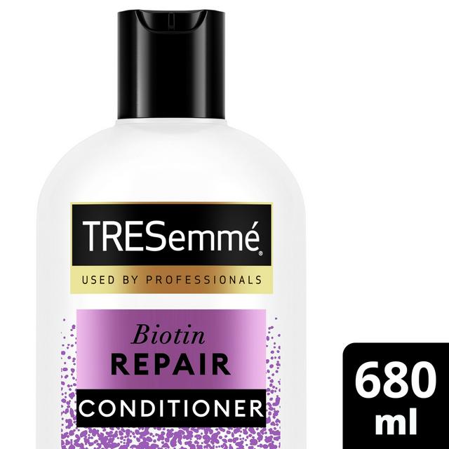 TRESemme Conditioner Biotin Repair for Dry Damaged Hair 680ml | Sainsbury's