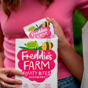 Freddie's Farm Fruit Shapes Raspberry 5x20g - gallery image 3