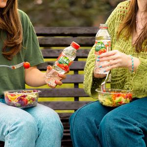 Volvic Touch of Fruit Sugar Free Strawberry Flavoured Water 6x500ml - gallery image 3