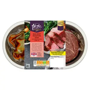 Sainsbury's Ready to Cook Mini 30 Day Matured British Beef Roasting Joint with a Bone Marrow & Thyme, Taste the Difference 550g