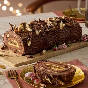 Sainsbury's Chocolate & Salted Caramel Yule Log, Taste the Difference 700g - gallery image 2