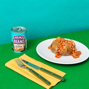 Heinz Baked Beans & Richmond Pork Sausages 200g - gallery image 2