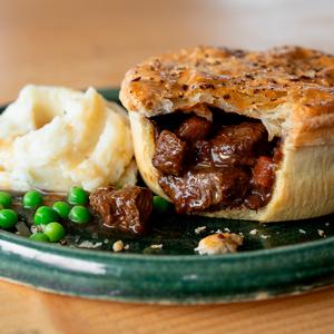 Higgidy Slow Braised Steak & Craft Ale Pie 200g - gallery image 2