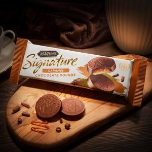 McVitie's Signature Caramel Chocolate Rounds Biscuits 109g - gallery image 2