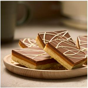 Sainsbury's 12 Millionaire Shortbread Squares 740g - gallery image 2