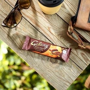 Galaxy Dairy Free Chocolate Honeycomb 40g - gallery image 2