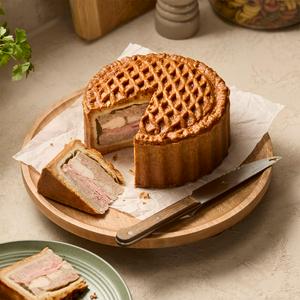 Sainsbury's Pork, Chicken & Wiltshire Cured Ham Layered Pie, Taste the Difference 1.3kg