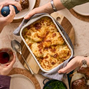 Sainsbury's Potato Dauphinoise, Taste the Difference 1.2kg - gallery image 2