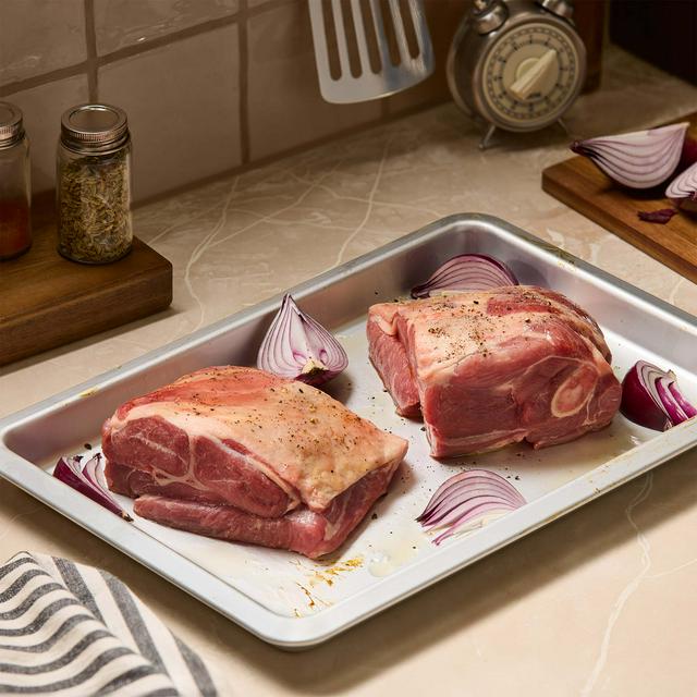 Sainsbury's 1.3kg Large Welsh Hill Lamb Henry, Taste the Difference - gallery image 1