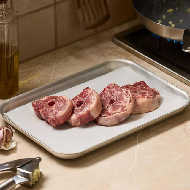 Sainsbury's Welsh Hill Lamb Scrag End, Taste the Difference (Approx. 550g) - gallery image 1