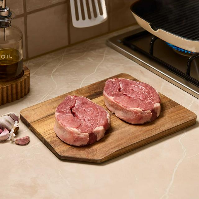 Sainsbury's Welsh Hill Thick Cut Lamb Steak, Taste the Difference (Approx. 600g) - gallery image 1