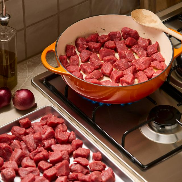 Taste the Difference Sainsbury's 1kg Aberdeen Angus Silverside Diced Beef, Taste the Difference
