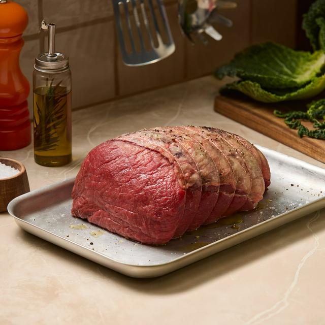 Sainsbury's 1.75kg Medium Aberdeen Angus Topside of Beef, Taste the Difference - gallery image 1