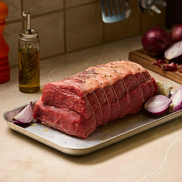 Sainsbury's 2.2kg Large Aberdeen Angus Beef Rump Joint, Taste the Difference - gallery image 1