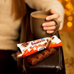 Kinder Bueno Milk Chocolate & Hazelnut Multipack 5 x 43g - gallery image 3
