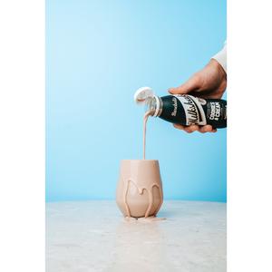 Barebells Cookies & Cream Flavor Milkshake 330ml - gallery image 3