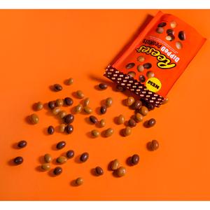 Reese's Dipped Peanuts 90g - gallery image 3
