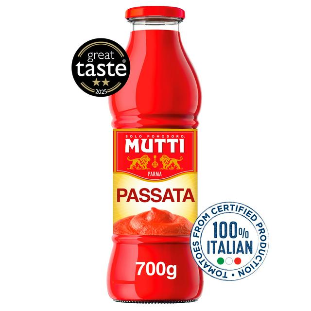 Mutti Tomato Passata 700g | Sainsbury's