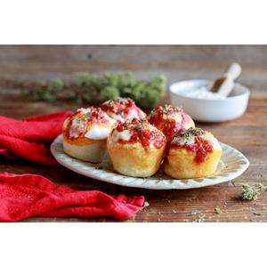 Mutti Tomato Pasta Sauce with Garlic 400g - gallery image 3