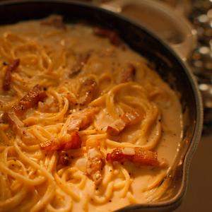 La Famiglia Rana Spaghetti Carbonara 814g - gallery image 2