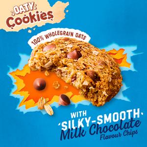 McVitie's Hobnobs Milk Chocolate Flavour Chips Oaty Cookies 155g - gallery image 3