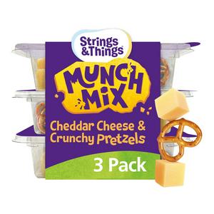 Strings & Things Munch Mix Cheddar Cheese & Crunchy Pretzels 90 g (3 x 30g)