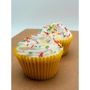 Emma's Country Cakes 2 Handmade Cupcakes - gallery image 3
