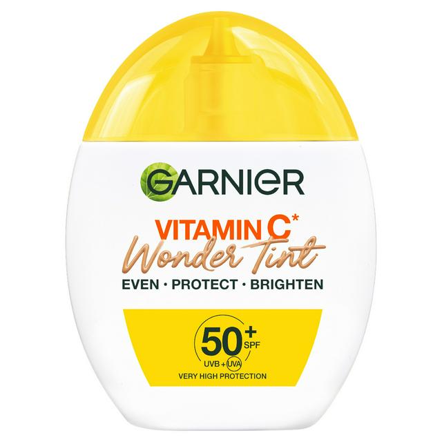 Garnier Bright Complete 40ml SPF 50+ Medium Shade Even, Protect & Brighten Vitamin C Wonder Tint - gallery image 1