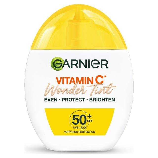 Garnier Bright Complete 40ml SPF 50+ Light Shade Even, Protect & Brighten C Wonder Tint - gallery image 1
