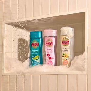 Imperial Leather 480ml Mallow & Rose Milk Body Wash - gallery image 3