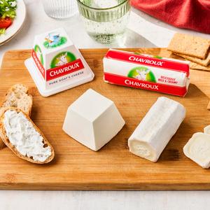 Chavroux 150g Pure Goats Cheese Pyramid - gallery image 3