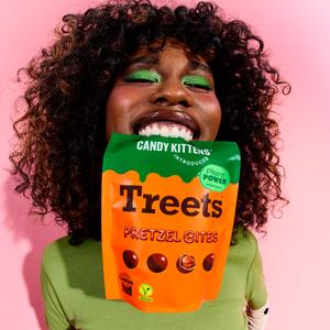 Candy Kittens 120g Treets Pretzel Bites Small Chocolate Pouch - gallery image 2