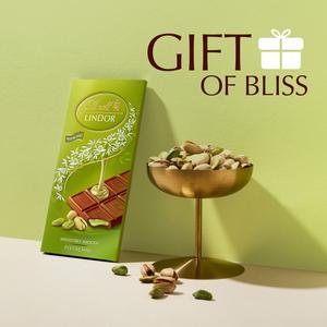 Lindt Lindor 100g Pistachio Milk Chocolate Bar - gallery image 4