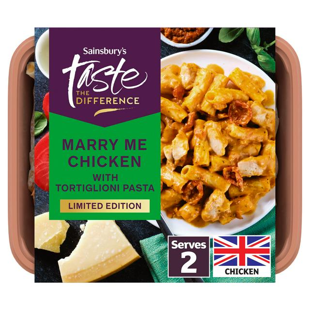 Sainsbury's 700g Marry Me Chicken with Tortiglioni Pasta, Taste the Difference, Limited Edition - gallery image 1