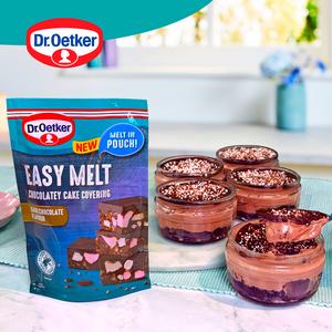 Dr. Oetker Easy Melt 150g Dark Chocolatey Cake Covering - gallery image 3