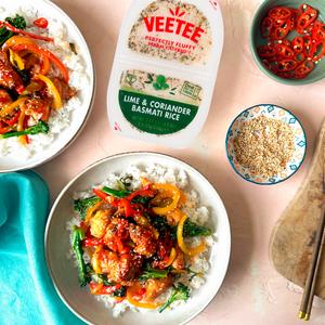 Veetee Perfectly Steam Filtered 2 x 125g Lime & Coriander Basmati Rice - gallery image 2