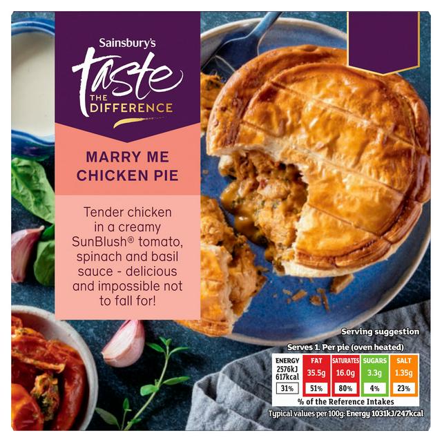 Sainsbury's 250g Marry Me Chicken Pie, Taste the Difference - gallery image 1