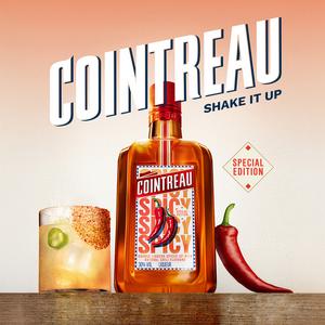 Cointreau 70cl Spicy Triple Sec Orange Liqueur Bottle - gallery image 2