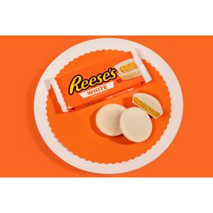 Reese's White 3 x 39g Multipack Chocolate Peanut Butter Cups - gallery image 4