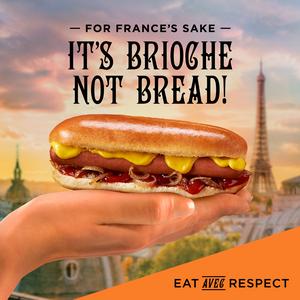 St Pierre 4 Brioche Pre-Cut Hot Dog Rolls - gallery image 4