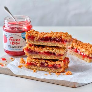 Fearne & Rosie Strawberry Seedless 70% Fruit Jam - gallery image 3
