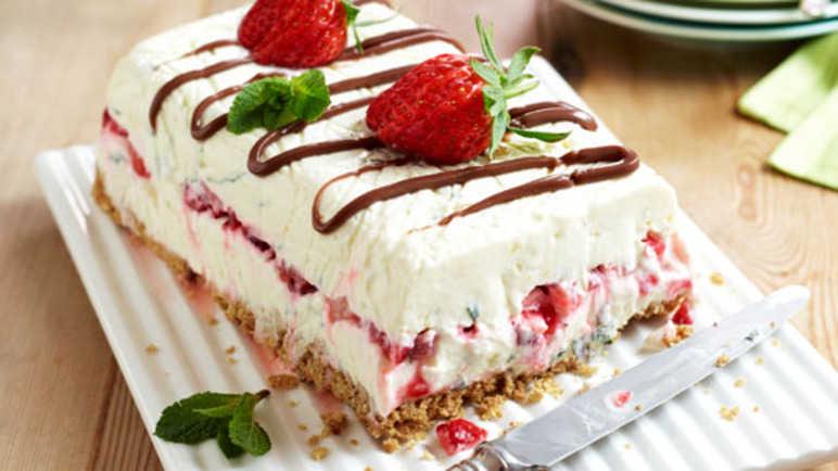 Easy strawberry layer cake