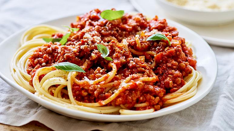 Quorn deals spaghetti bolognese