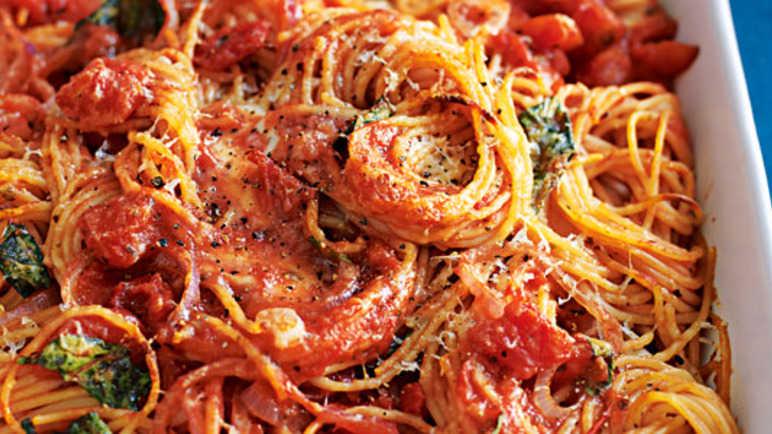 Tomato and Basil Spaghetti Pasta Bake Recipe | Sainsbury's